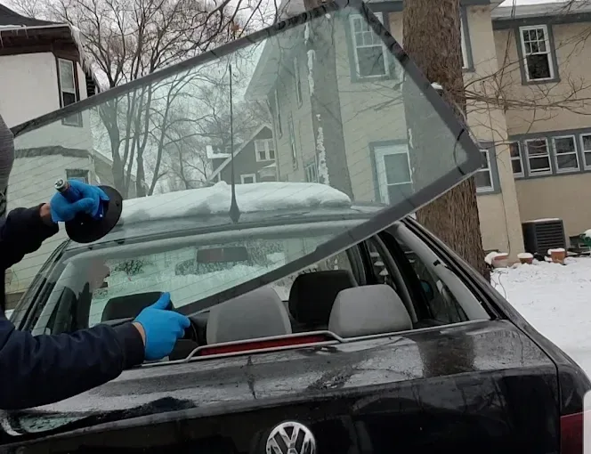 Vehicle glass service from the Savon gallery